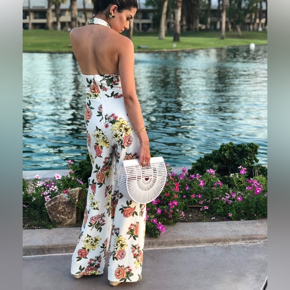 Guess floral jumpsuit in size XS - Picture 2 of 4